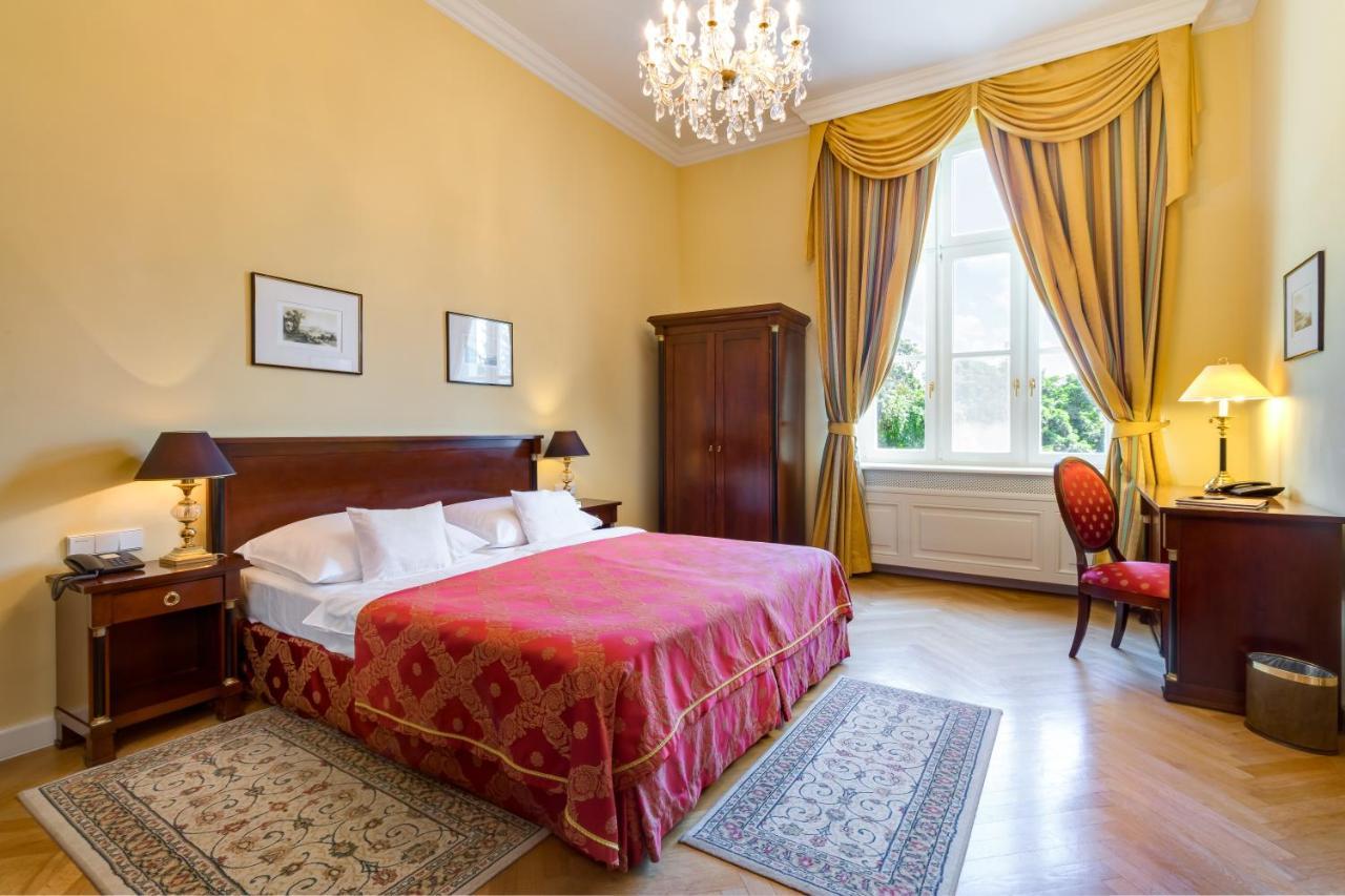 Castle Hotel Grof Degenfeld Superior Tarcal Εξωτερικό φωτογραφία