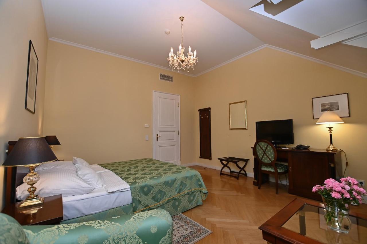 Castle Hotel Grof Degenfeld Superior Tarcal Εξωτερικό φωτογραφία