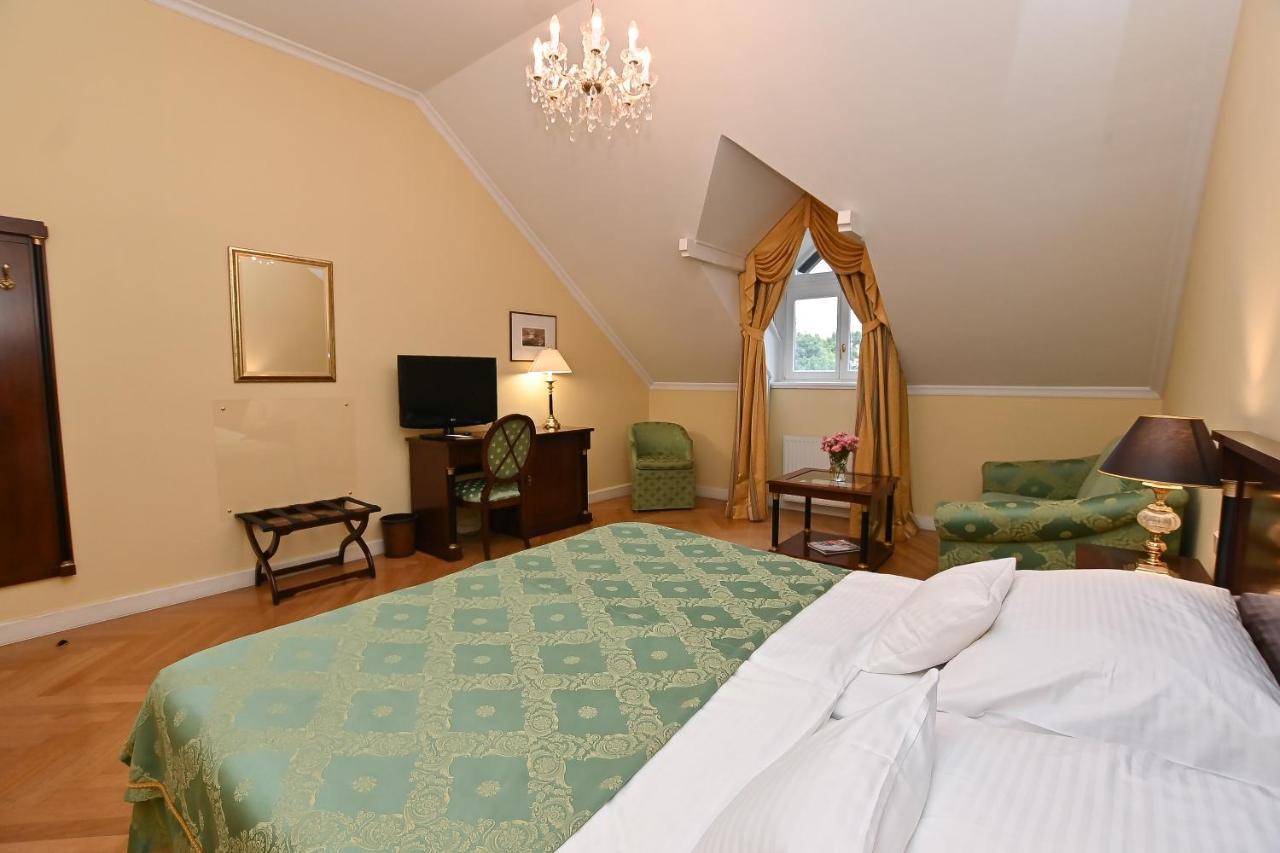 Castle Hotel Grof Degenfeld Superior Tarcal Εξωτερικό φωτογραφία