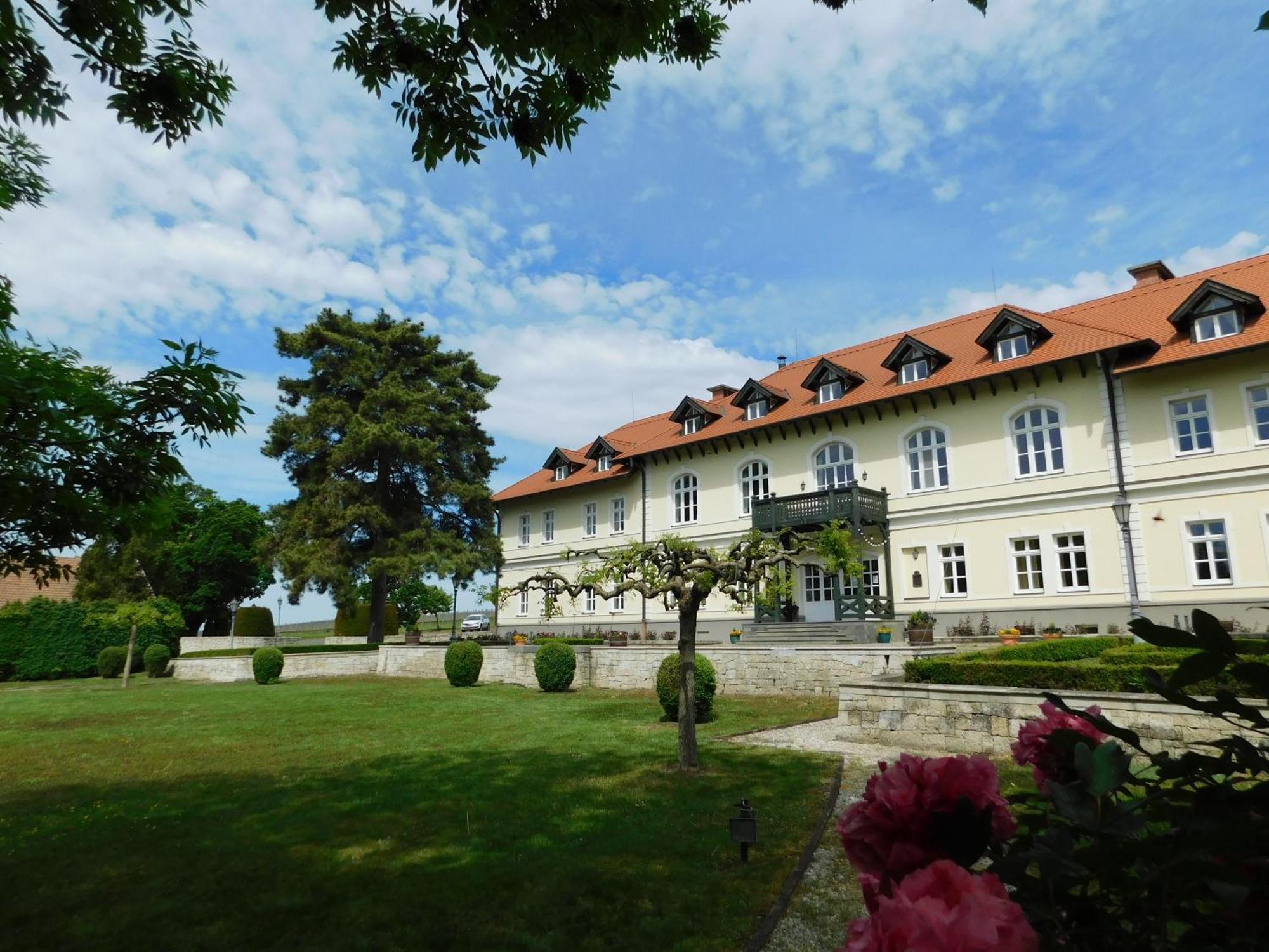 Castle Hotel Grof Degenfeld Superior Tarcal Εξωτερικό φωτογραφία